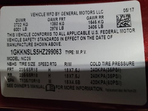 Used 2017 GMC Acadia SLE image 33