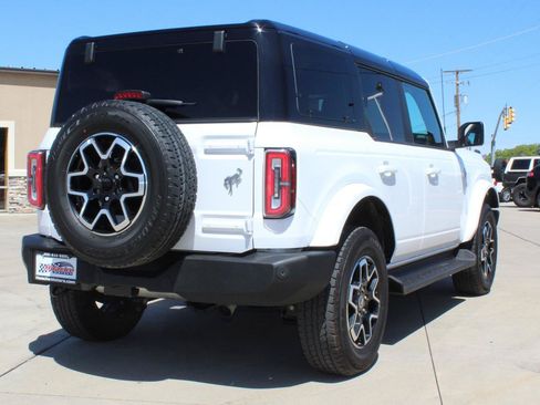 Used 2025 Ford Bronco Outer Banks AWD/4WD image 35