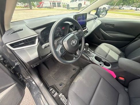 Used 2025 Toyota Corolla LE FWD image 19
