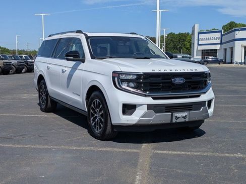 Certified 2025 Ford Expedition Max Platinum AWD/4WD image 1