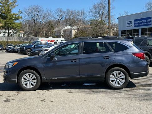 Used 2017 Subaru Outback 2.5i Premium AWD/4WD image 11