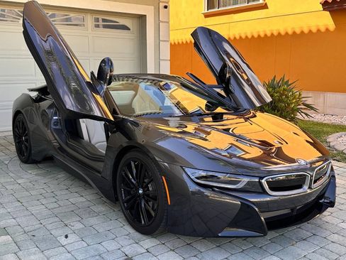 Used 2019 BMW i8 Roadster AWD/4WD image 27