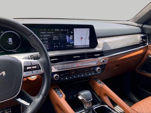 Certified 2025 Kia Telluride SX Prestige X-Line AWD/4WD image 7