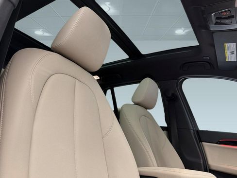 Used 2021 BMW X1 sDrive28i w/ Convenience Package image 16