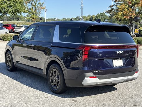 Certified 2025 Kia Carnival FWD image 21