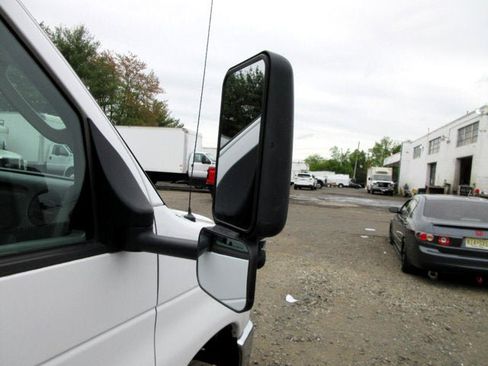 Used 2015 Ford E-450 and Econoline 450 Super Duty w/ Power Windows & Locks Group RWD image 28