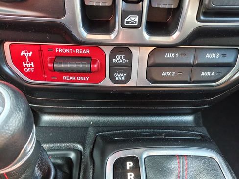 Used 2021 Jeep Wrangler Unlimited Rubicon w/ Steel Bumper Group AWD/4WD image 6