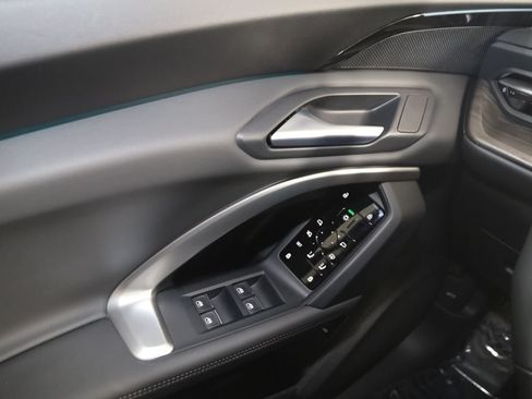 Used 2025 Audi Q5 Premium w/ Convenience Package AWD/4WD image 29