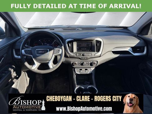 Used 2023 GMC Terrain SLE w/ Driver Convenience Package image 6