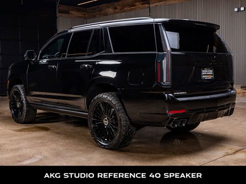 Used 2025 Cadillac Escalade V image 7