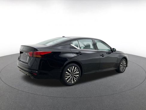 Used 2026 Nissan Altima 2.5 SV FWD image 8