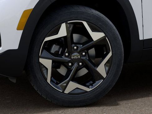 New 2026 Kia Seltos S FWD image 9
