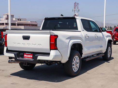New 2026 Toyota Tacoma SR5 RWD image 7
