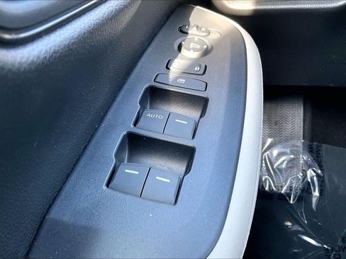Used 2024 Honda HR-V LX image 31