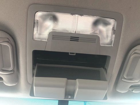 Used 2015 Toyota Camry SE image 32