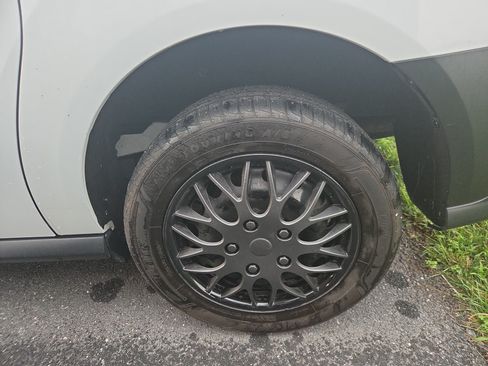 Used 2019 Ford Transit Connect XL FWD image 25
