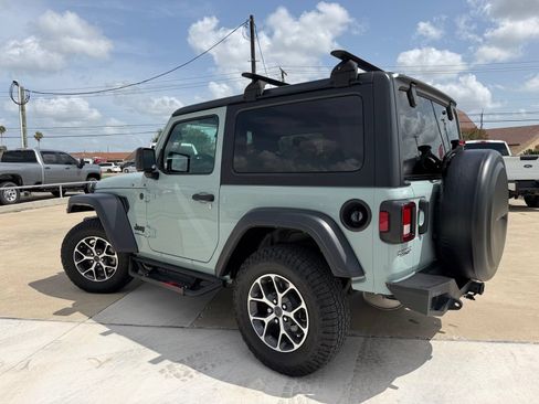 Used 2024 Jeep Wrangler Sport AWD/4WD image 5