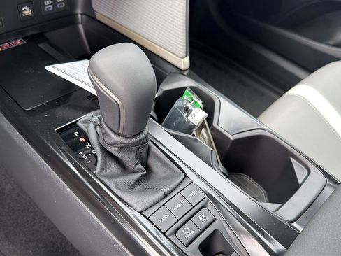 New 2026 Toyota Camry SE FWD image 27