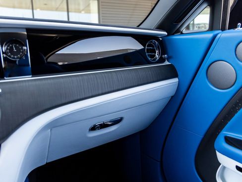 New 2025 Rolls-Royce Spectre image 34