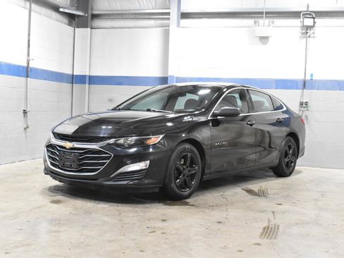 Used 2023 Chevrolet Malibu LS FWD image 2