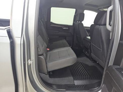 Used 2024 Chevrolet Silverado 1500 LT AWD/4WD image 19