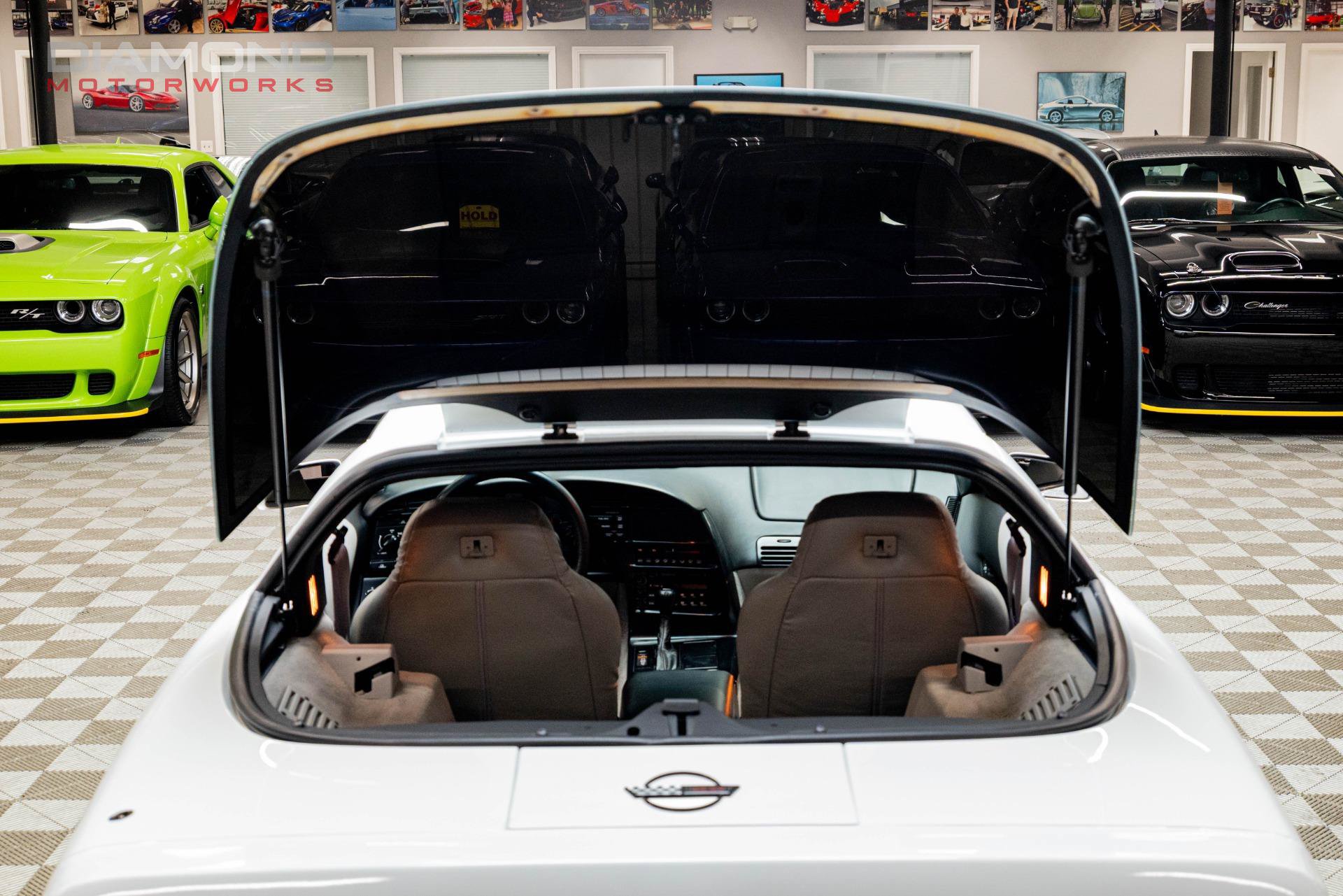 Used 1995 Chevrolet Corvette Coupe RWD image 96