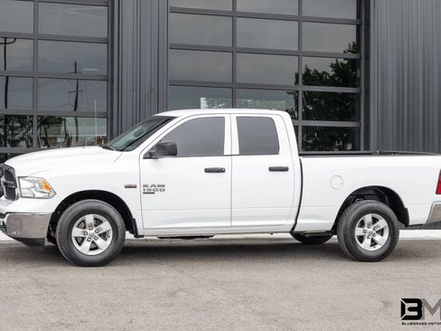 Used 2021 RAM 1500 Tradesman w/ Chrome Appearance Group AWD/4WD image 3