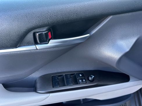 Used 2024 Toyota Camry LE image 10
