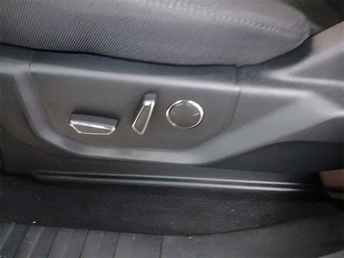 Certified 2018 Ford F150 XLT w/ Equipment Group 302A Luxury image 21