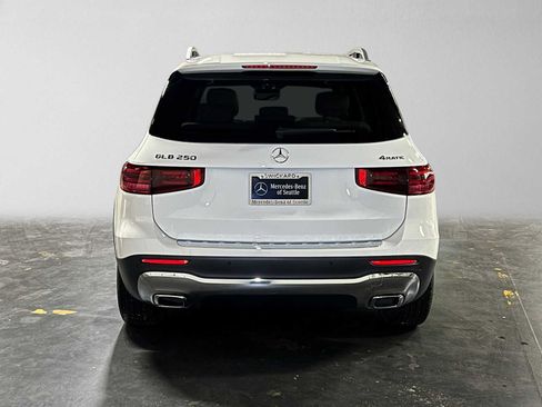 Certified 2026 Mercedes-Benz GLB 250 4MATIC image 4
