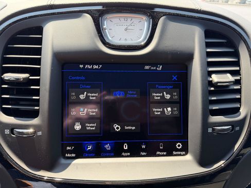 Used 2023 Chrysler 300 C RWD image 24