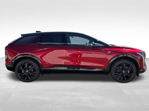 New 2026 Cadillac Optiq Sport 1 w/ LPO, ONYX Package AWD/4WD image 6