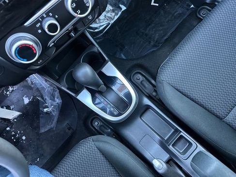 Used 2020 Honda Fit LX image 34