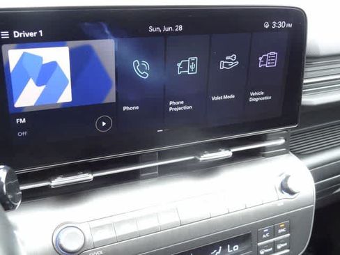 Used 2024 Hyundai Kona SEL AWD/4WD image 19