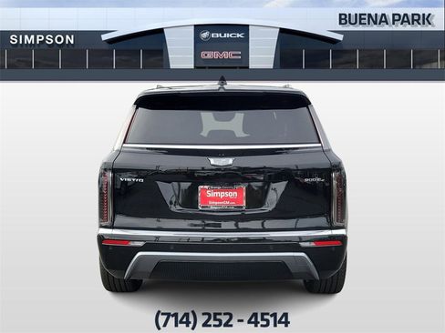 Used 2026 Cadillac Vistiq Luxury image 7