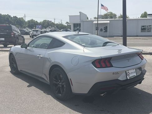 New 2026 Ford Mustang GT RWD image 5