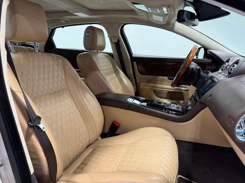 Used 2017 Jaguar XJ L Portfolio AWD/4WD image 36