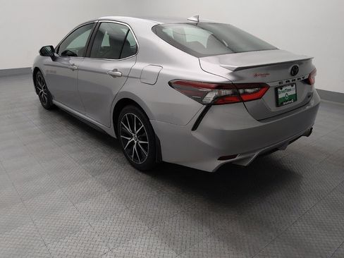 Used 2023 Toyota Camry SE FWD image 5