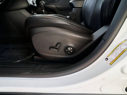 Used 2019 Jeep Cherokee Trailhawk image 20