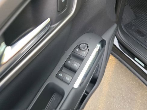 New 2026 Chevrolet Traverse LT image 11