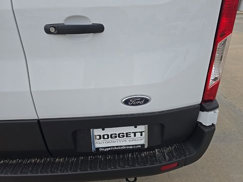 New 2025 Ford Transit 250 148 Medium Roof image 8