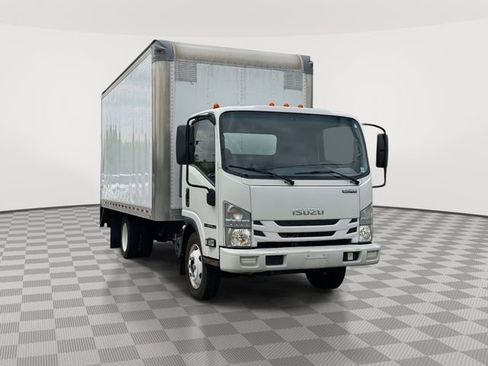 Used 2020 Isuzu NPR RWD image 4