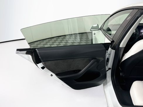 Used 2023 Tesla Model 3 Standard Range RWD image 26