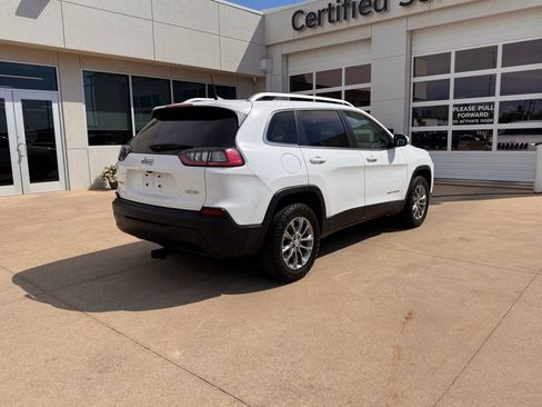 Used 2019 Jeep Cherokee Latitude Plus w/ Comfort/Convenience Group AWD/4WD image 4