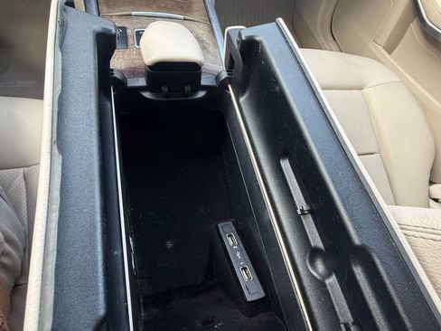 Used 2016 Mercedes-Benz E 350 4MATIC Wagon w/ Premium Package image 26