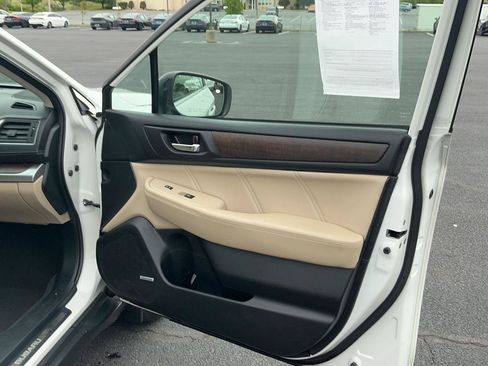 Used 2019 Subaru Outback 2.5i Limited AWD/4WD image 29