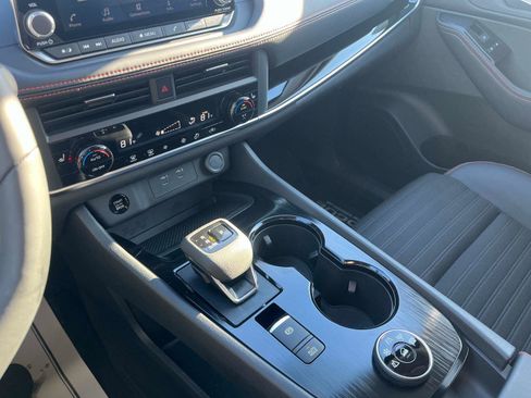 Used 2026 Nissan Rogue SV image 26