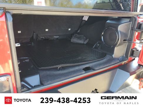 Used 2012 Jeep Wrangler Unlimited Rubicon w/ Dual Top Group image 23
