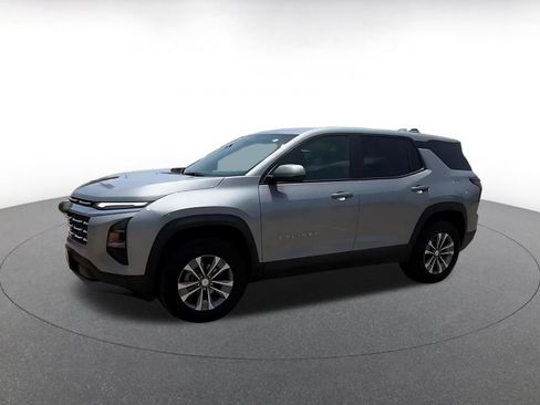 Used 2025 Chevrolet Equinox LT FWD image 8