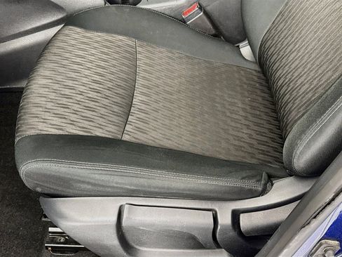 Used 2019 Nissan Rogue S FWD image 18
